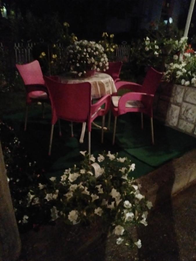 Cvijetna Oaza Apartment เทรบินเย ภายนอก รูปภาพ