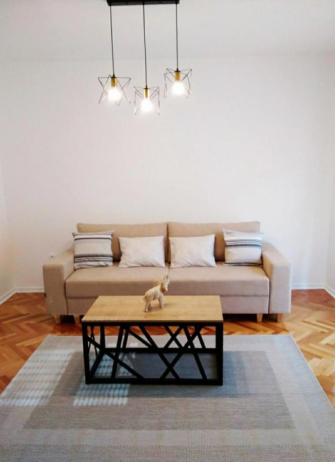 Cvijetna Oaza Apartment เทรบินเย ภายนอก รูปภาพ