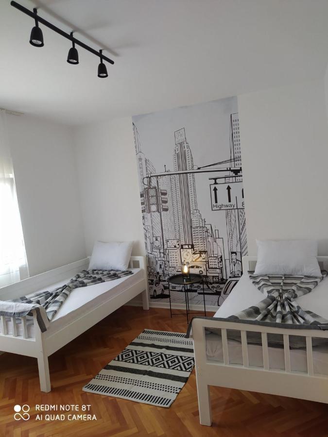 Cvijetna Oaza Apartment เทรบินเย ภายนอก รูปภาพ