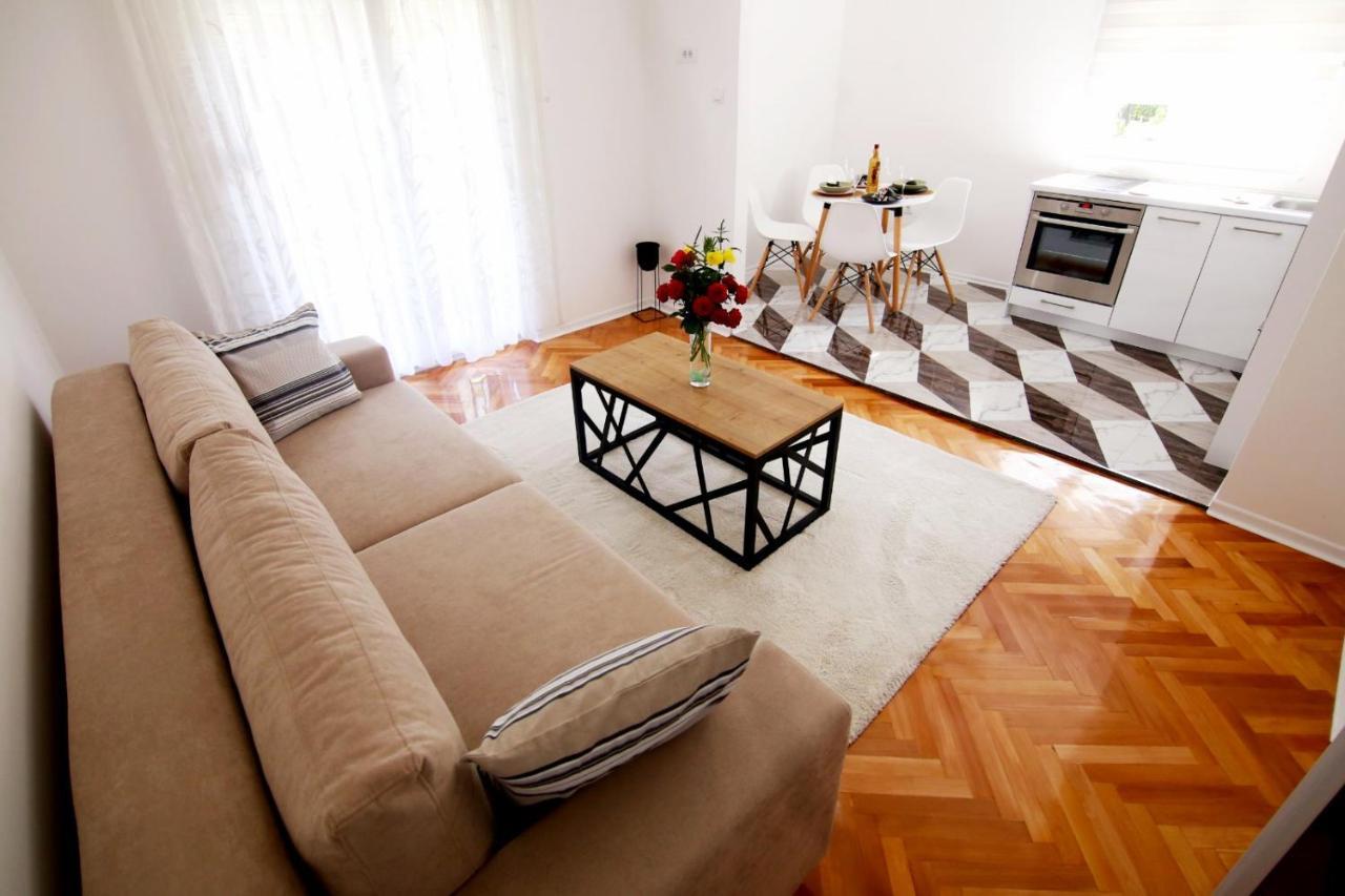 Cvijetna Oaza Apartment เทรบินเย ภายนอก รูปภาพ